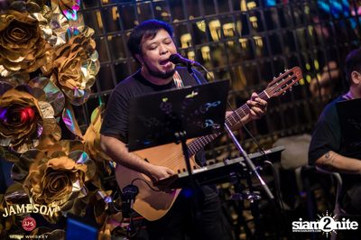 คืนวันศุกร์ ที่ เริงลลิล Retro Bar — photo 112