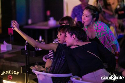 คืนวันศุกร์ ที่ เริงลลิล Retro Bar — photo 113