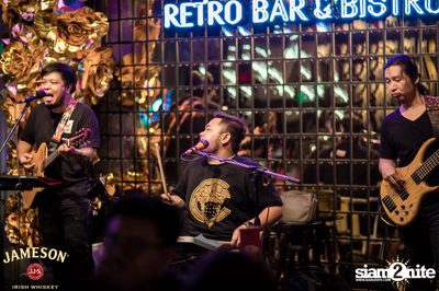 คืนวันศุกร์ ที่ เริงลลิล Retro Bar — photo 116