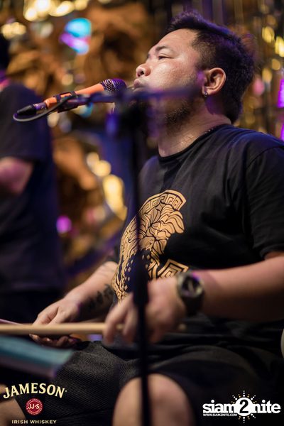 คืนวันศุกร์ ที่ เริงลลิล Retro Bar — photo 121