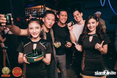 John Gómez ที่ สตูดิโอ ลำ — photo 121
