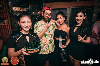 John Gómez ที่ สตูดิโอ ลำ — photo 123
