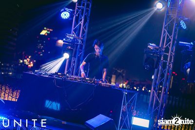 UNITE at K-PUB YG Republique (Album 1) — photo 3