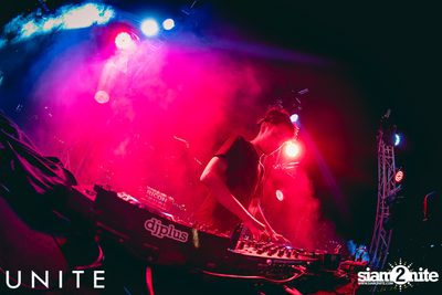 UNITE at K-PUB YG Republique (Album 1) — photo 16