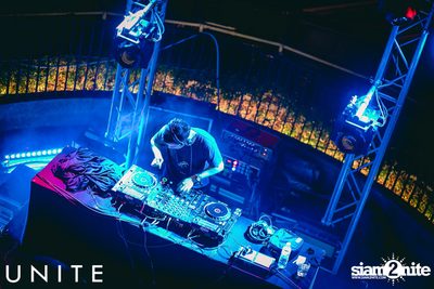 UNITE at K-PUB YG Republique (Album 1) — photo 83