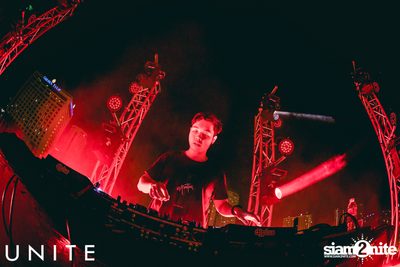 UNITE at K-PUB YG Republique (Album 1) — photo 92