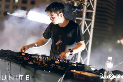 UNITE at K-PUB YG Republique (Album 2) — photo 20