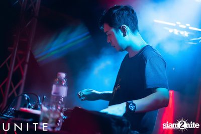 UNITE at K-PUB YG Republique (Album 2) — photo 26