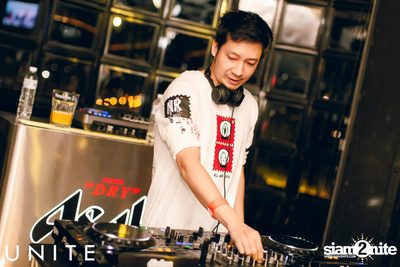 UNITE at K-PUB YG Republique (Album 2) — photo 46