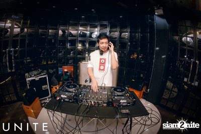 UNITE at K-PUB YG Republique (Album 2) — photo 50