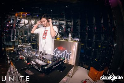 UNITE at K-PUB YG Republique (Album 2) — photo 51