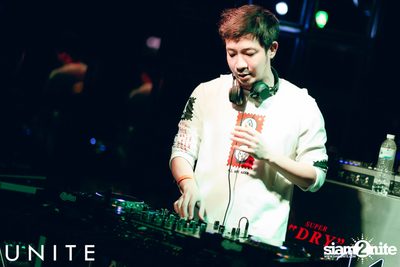 UNITE at K-PUB YG Republique (Album 2) — photo 65