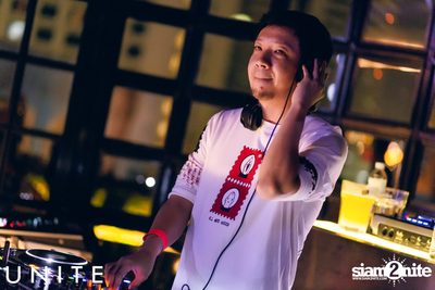 UNITE at K-PUB YG Republique (Album 2) — photo 72
