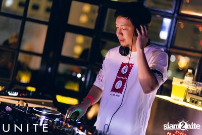 UNITE at K-PUB YG Republique (Album 2) — photo 73
