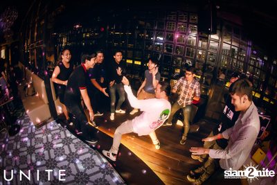 UNITE at K-PUB YG Republique (Album 2) — photo 79