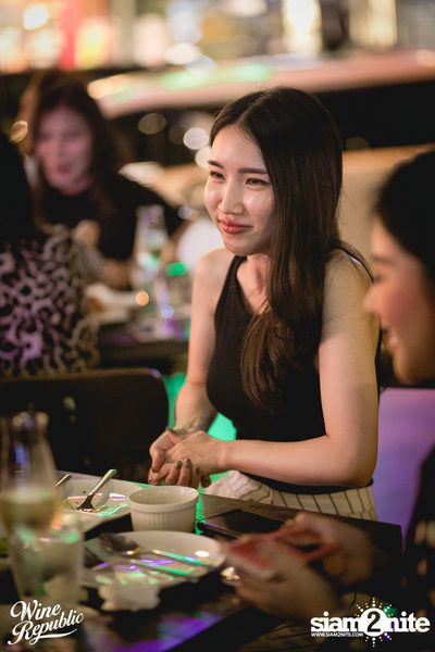Oat Pramote at Wine Republic — photo 31