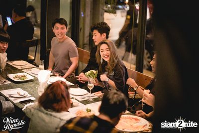 Oat Pramote at Wine Republic — photo 55