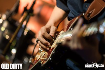 Smooth Night by MERIDIAN Brandy with Lipta at Old Dirty — photo 40