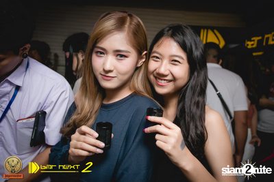 White & Party Party ที่ บาร์ เน็กซ์ ดอร์ — photo 5
