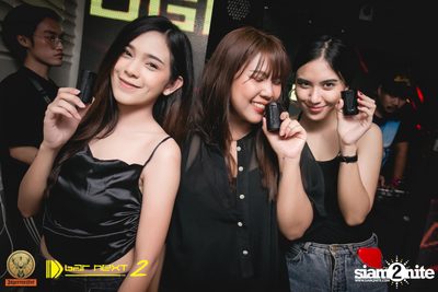 White & Party Party ที่ บาร์ เน็กซ์ ดอร์ — photo 15