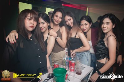 White & Party Party ที่ บาร์ เน็กซ์ ดอร์ — photo 16