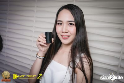 White & Party Party ที่ บาร์ เน็กซ์ ดอร์ — photo 23