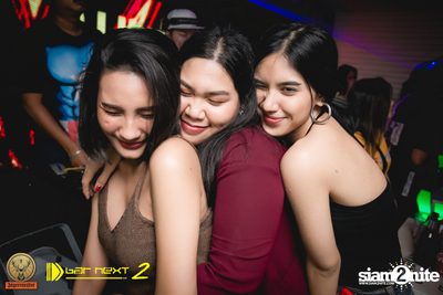 White & Party Party ที่ บาร์ เน็กซ์ ดอร์ — photo 24
