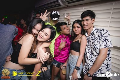 White & Party Party ที่ บาร์ เน็กซ์ ดอร์ — photo 26