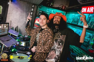 White & Party Party ที่ บาร์ เน็กซ์ ดอร์ — photo 46