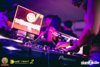 White & Party Party ที่ บาร์ เน็กซ์ ดอร์ — photo 58