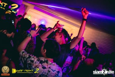 White & Party Party ที่ บาร์ เน็กซ์ ดอร์ — photo 61