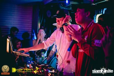 White & Party Party ที่ บาร์ เน็กซ์ ดอร์ — photo 87