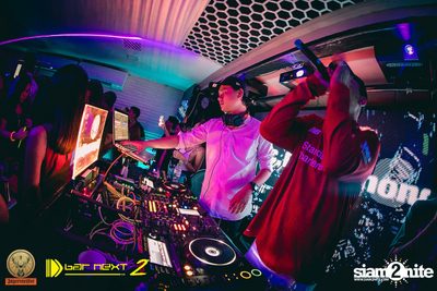 White & Party Party ที่ บาร์ เน็กซ์ ดอร์ — photo 94