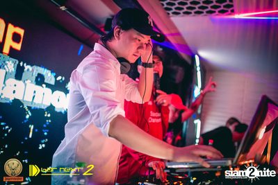 White & Party Party ที่ บาร์ เน็กซ์ ดอร์ — photo 105