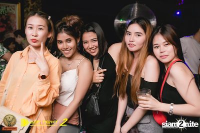 White & Party Party ที่ บาร์ เน็กซ์ ดอร์ — photo 108
