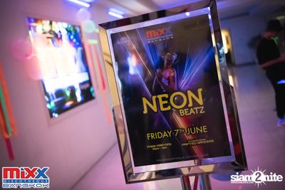 Neon BeatZ Party at MIXX Bangkok — photo 1