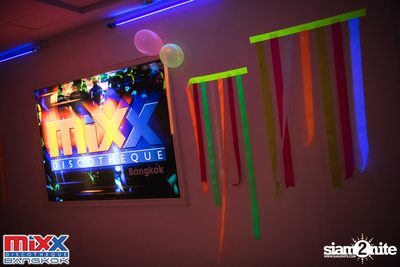 Neon BeatZ Party at MIXX Bangkok — photo 32