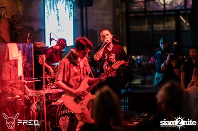 Lomosonic ที่ ฟรีคบาร์ — photo 72