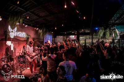 Lomosonic ที่ ฟรีคบาร์ — photo 79