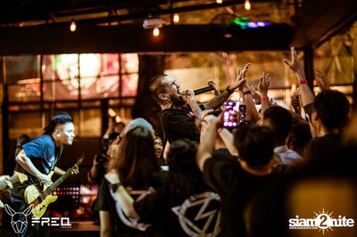 Lomosonic ที่ ฟรีคบาร์ — photo 102