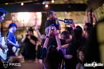 Lomosonic ที่ ฟรีคบาร์ — photo 105