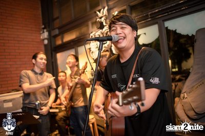 Friday Night at Ainu Bar — photo 16