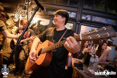 Friday Night at Ainu Bar — photo 30