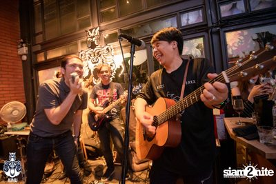Friday Night at Ainu Bar — photo 31