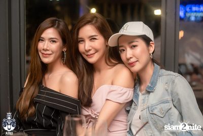 Friday Night at Ainu Bar — photo 53