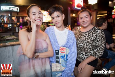 อ๊อฟ ปองศักดิ์ ที่ วอร์ม อัพ คาเฟ่ เชียงใหม่ — photo 5