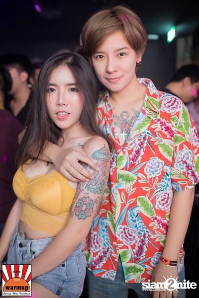 อ๊อฟ ปองศักดิ์ ที่ วอร์ม อัพ คาเฟ่ เชียงใหม่ — photo 18