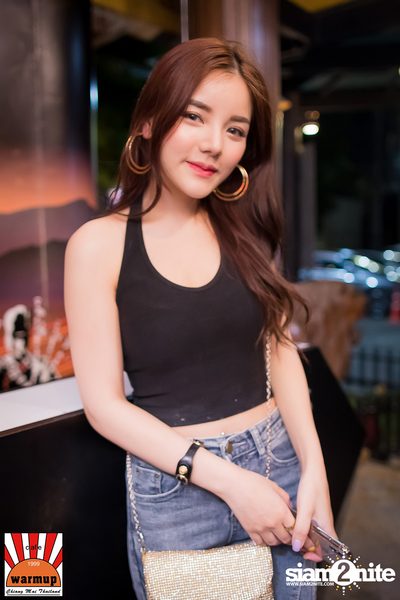 อ๊อฟ ปองศักดิ์ ที่ วอร์ม อัพ คาเฟ่ เชียงใหม่ — photo 28