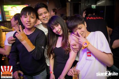 อ๊อฟ ปองศักดิ์ ที่ วอร์ม อัพ คาเฟ่ เชียงใหม่ — photo 103