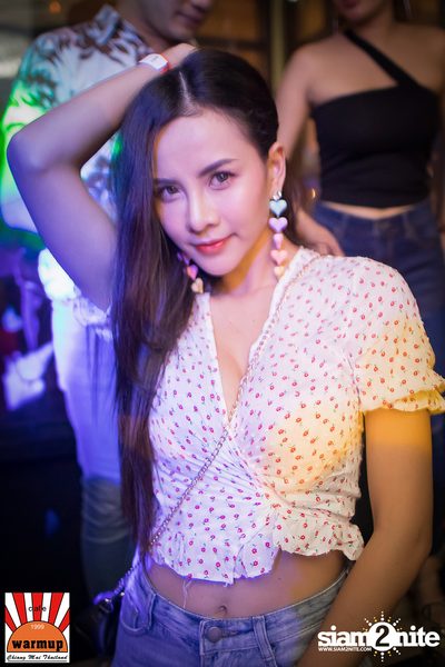 อ๊อฟ ปองศักดิ์ ที่ วอร์ม อัพ คาเฟ่ เชียงใหม่ — photo 104